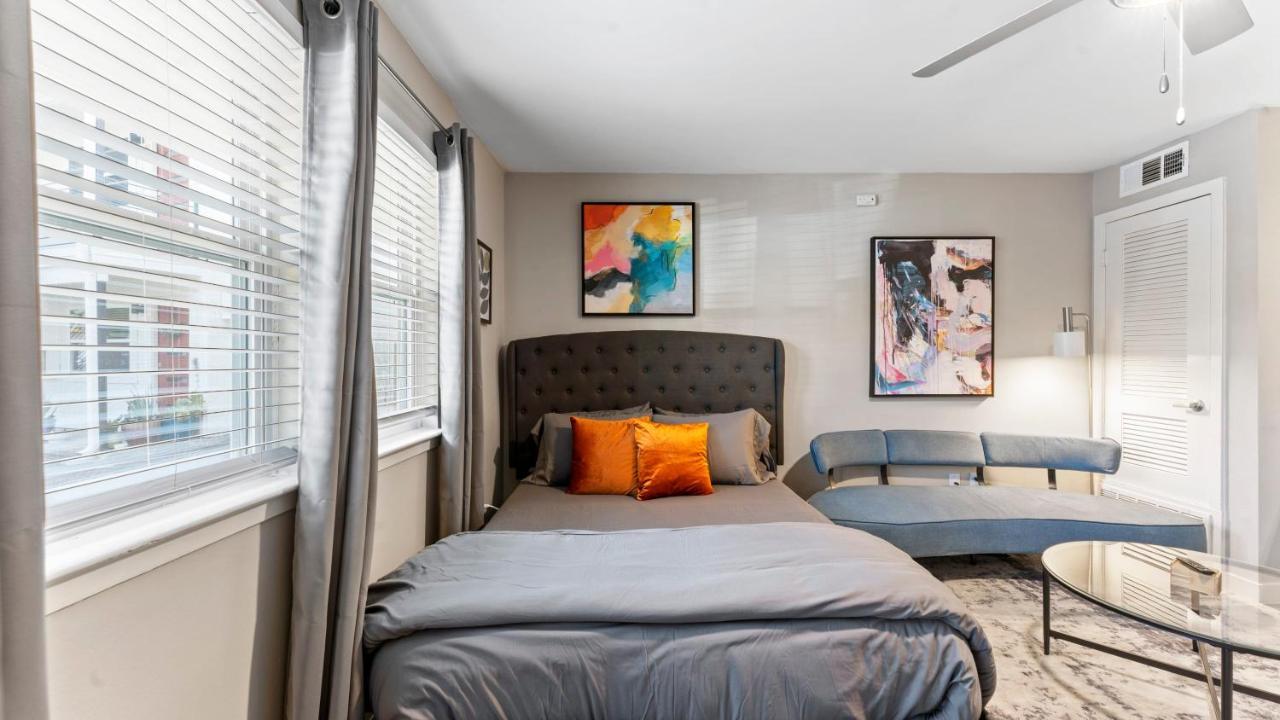 Cozy Efficiency Studios Close To Downtown And Domain Austin Exterior photo